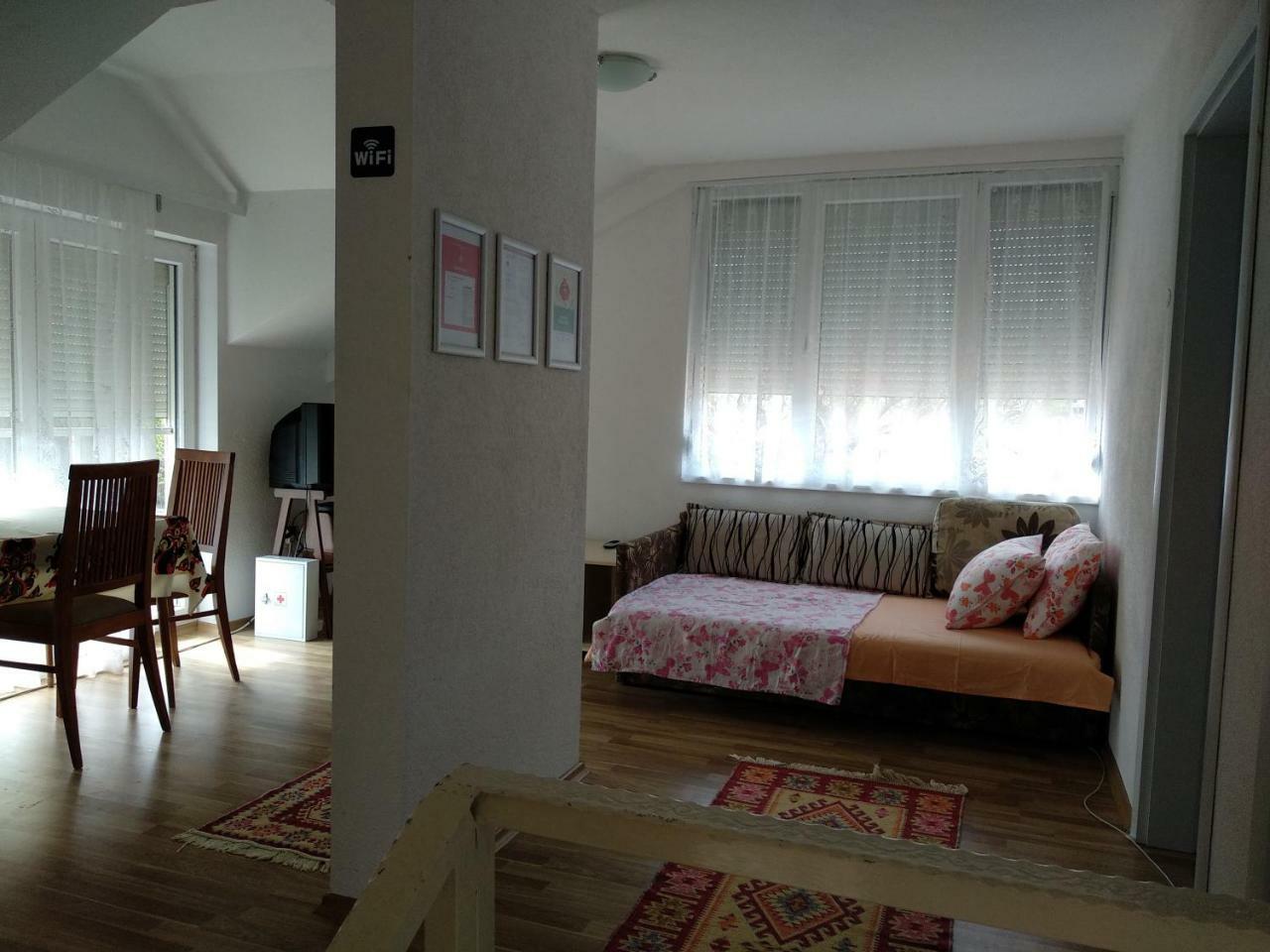 Family House Near Motorway 6 Guests 3 Bedrooms Veles Exterior foto
